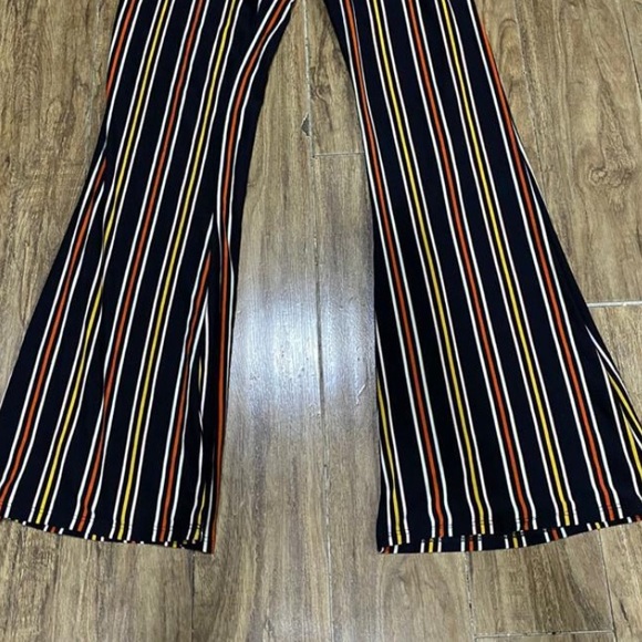 Wide leg bottom - Picture 2 of 2